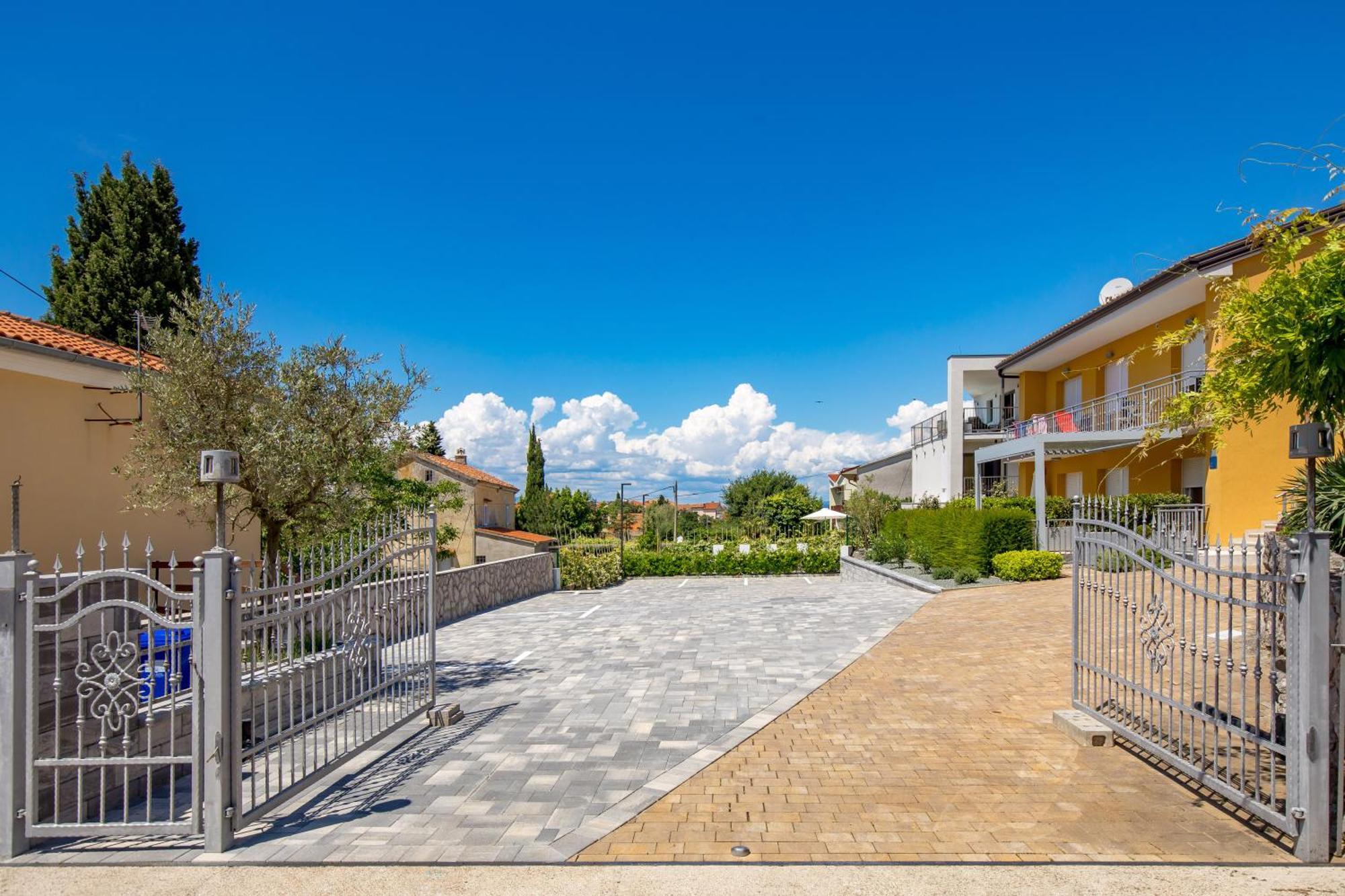 Appartments Adriatic Omišalj Extérieur photo